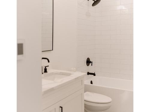 718 Stringer Way, Ladysmith, BC - Indoor Photo Showing Bathroom