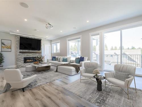 3910 Jingle Pot Rd, Nanaimo, BC - Indoor Photo Showing Living Room With Fireplace