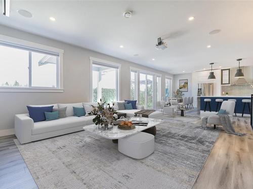 3910 Jingle Pot Rd, Nanaimo, BC - Indoor Photo Showing Living Room