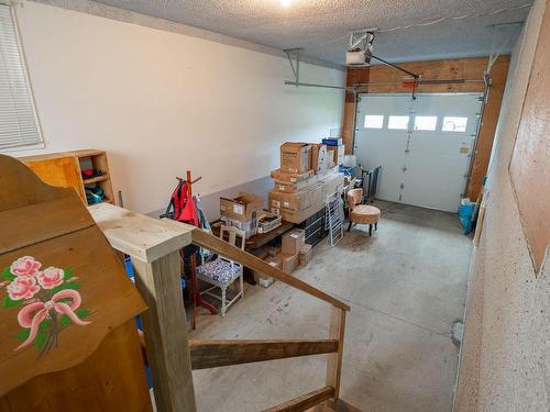 3776 Morton St, Port Alberni, BC - Indoor Photo Showing Garage