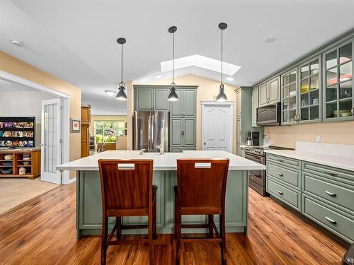 110-2077 St. Andrews Way, Courtenay, BC - Indoor Photo Showing Kitchen With Upgraded Kitchen