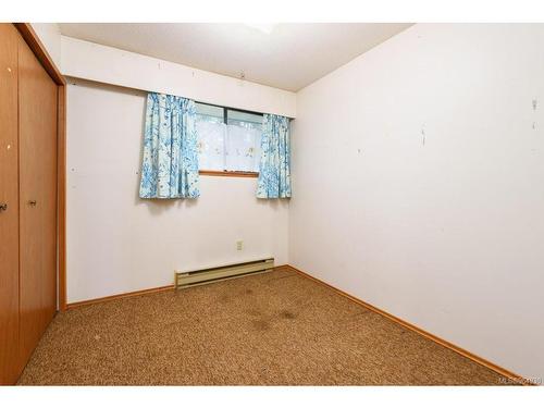 3330 Egremont Rd, Cumberland, BC - Indoor Photo Showing Other Room