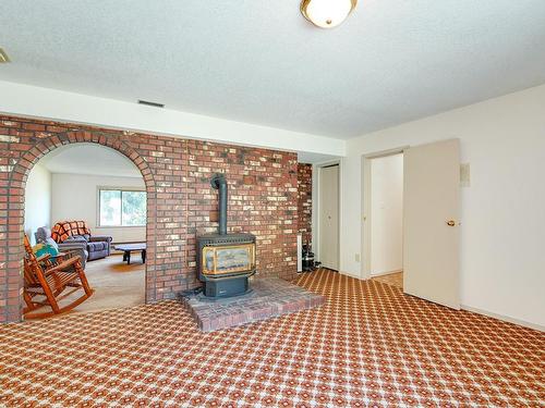 2841 Roseborough Ave, Port Alberni, BC - Indoor Photo Showing Other Room With Fireplace