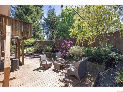 204 Saturna Dr, Qualicum Beach, BC - Outdoor With Deck Patio Veranda