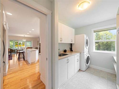 3048 Phillips Rd, Sooke, BC - Indoor Photo Showing Laundry Room