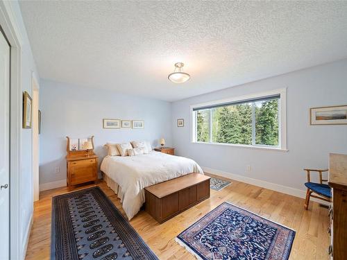 3048 Phillips Rd, Sooke, BC - Indoor Photo Showing Bedroom