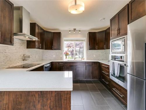 624 Howard Ave, Nanaimo, BC - Indoor Photo Showing Kitchen With Upgraded Kitchen