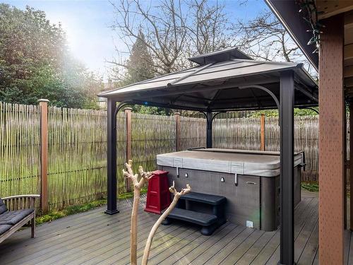 1030 St. Charles St, Victoria, BC - Outdoor With Deck Patio Veranda