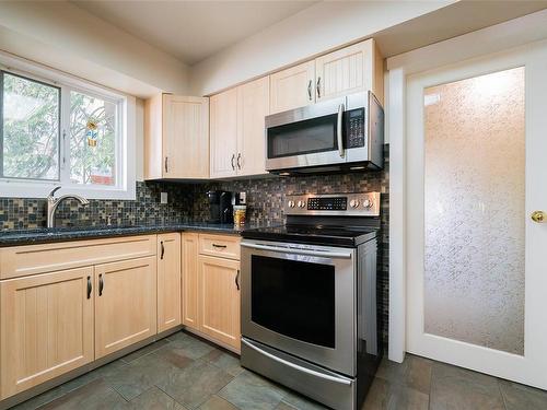 4116 Orchard Cir, Nanaimo, BC - Indoor Photo Showing Dining Room