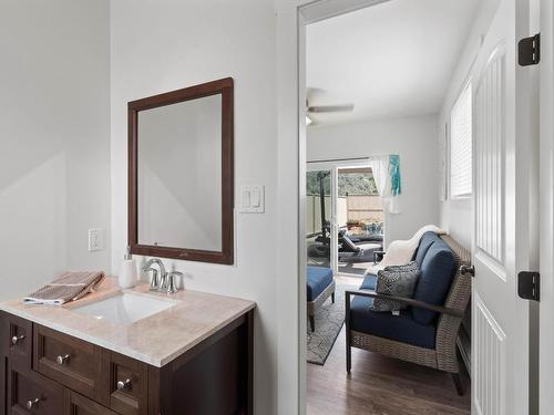 3025 Visao Court, Kamloops, BC - Indoor Photo Showing Bathroom