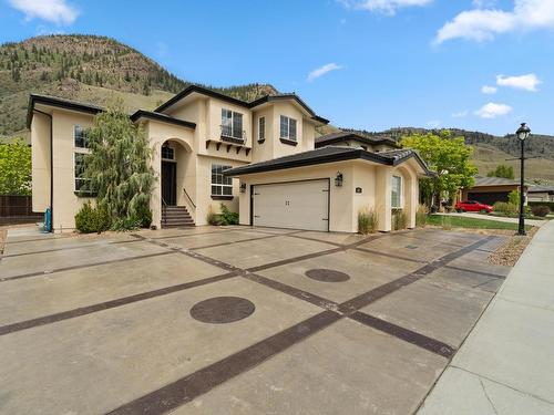 3025 Visao Court, Kamloops, BC - Indoor Photo Showing Other Room