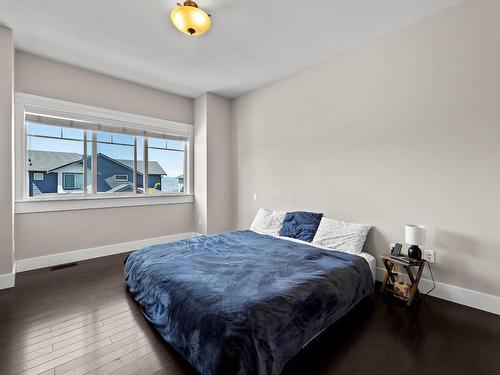 27-460 Azure Place, Kamloops, BC - Indoor Photo Showing Bedroom