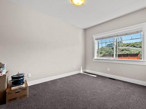 27-460 Azure Place, Kamloops, BC - Indoor Photo Showing Other Room