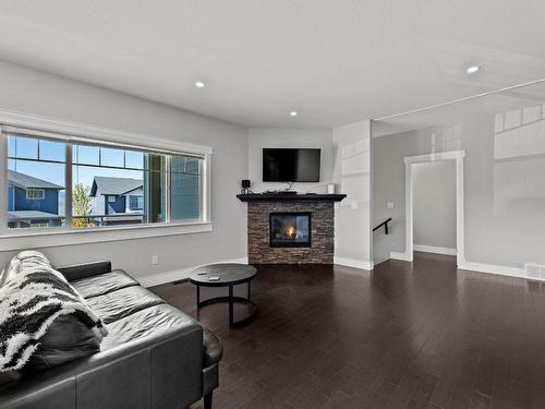 27-460 Azure Place, Kamloops, BC - Indoor Photo Showing Living Room With Fireplace