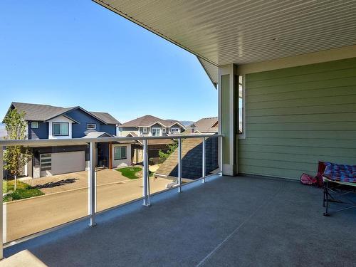27-460 Azure Place, Kamloops, BC - Outdoor With Exterior