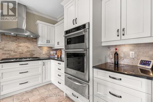 11 - 164 Woodholme Close, London, ON - Indoor Photo Showing Kitchen With Upgraded Kitchen