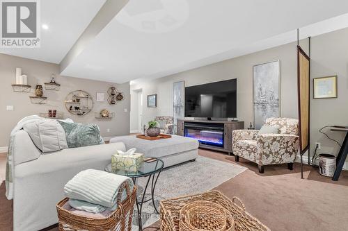 11 - 164 Woodholme Close, London, ON - Indoor Photo Showing Living Room