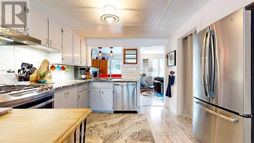 213 Bay Street E, Blue Mountains, ON - Indoor Photo Showing Kitchen