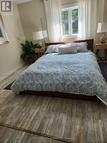 213 Bay Street E, Blue Mountains, ON - Indoor Photo Showing Bedroom