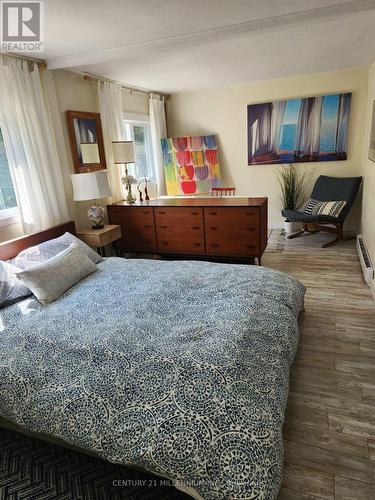 213 Bay Street E, Blue Mountains, ON - Indoor Photo Showing Bedroom