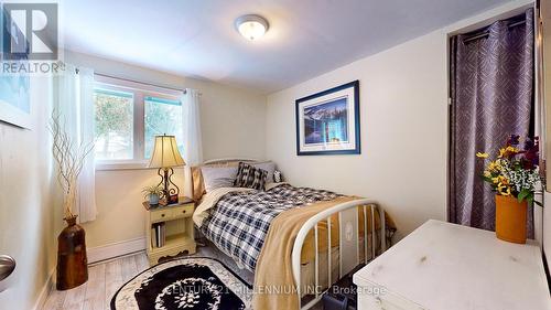 213 Bay Street E, Blue Mountains, ON - Indoor Photo Showing Bedroom