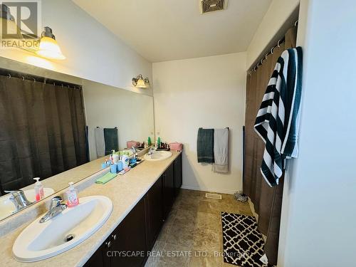 45 Lisbeth Crescent, Kawartha Lakes, ON - Indoor Photo Showing Bathroom