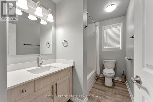 273 Normanhurst Avenue, Hamilton, ON - Indoor Photo Showing Bathroom