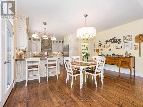 373 Creek View Road, Kawartha Lakes, ON - Indoor Photo Showing Dining Room