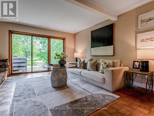 5400 Wellington Rd 52, Erin, ON - Indoor Photo Showing Living Room