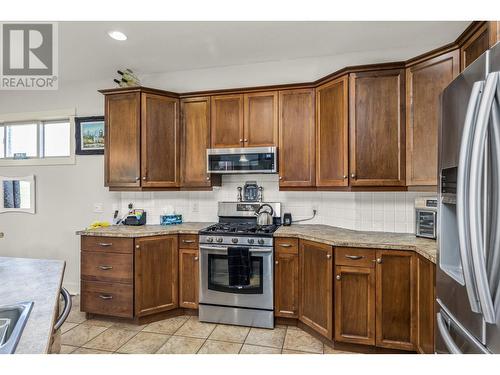 4145 Solana Place, West Kelowna, BC - Indoor Photo Showing Kitchen With Stainless Steel Kitchen