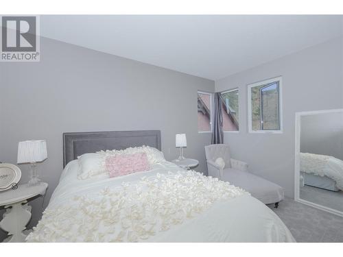 1067 Westpoint Drive, Kelowna, BC - Indoor Photo Showing Bedroom