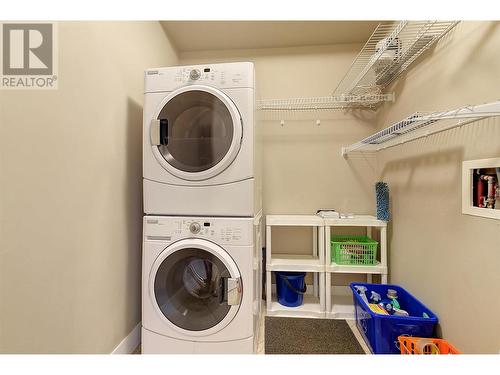 2532 Shoreline Drive Unit# 318, Lake Country, BC - Indoor Photo Showing Laundry Room
