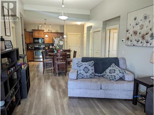 3545 Carrington Road Unit# 402, West Kelowna, BC - Indoor Photo Showing Living Room