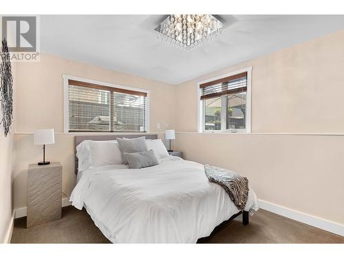 819 Cadder Avenue, Kelowna, BC - Indoor Photo Showing Bedroom