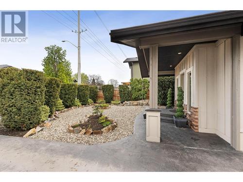 819 Cadder Avenue, Kelowna, BC - Outdoor