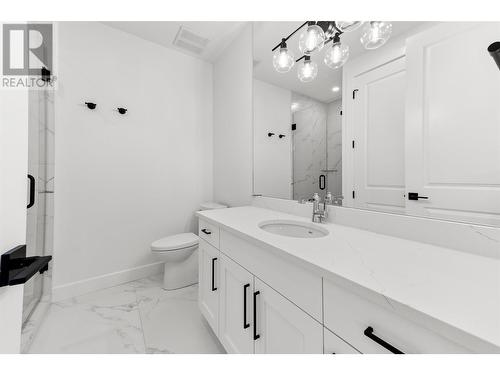 4956 Bucktail Lane, Kelowna, BC - Indoor Photo Showing Bathroom