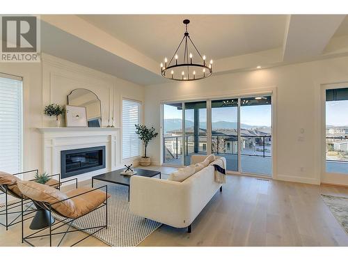 4956 Bucktail Lane, Kelowna, BC - Indoor Photo Showing Living Room With Fireplace