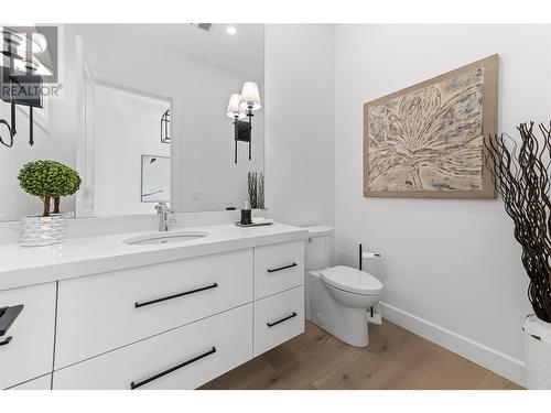 4956 Bucktail Lane, Kelowna, BC - Indoor Photo Showing Bathroom