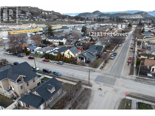 1233 Ethel Street, Kelowna, BC - Outdoor With View