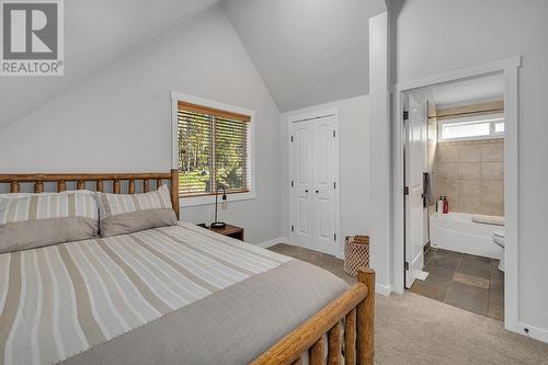 6952 Terazona Drive Unit# 408, Kelowna, BC - Indoor Photo Showing Bedroom