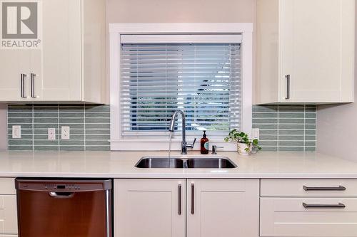 485 Curlew Drive, Kelowna, BC - Indoor Photo Showing Kitchen With Double Sink