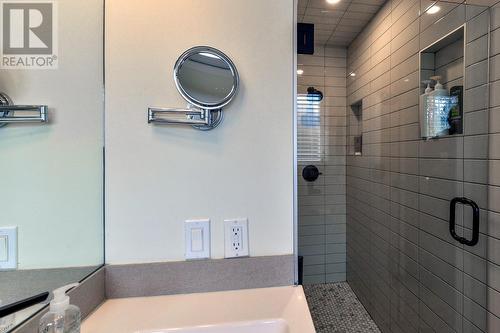 485 Curlew Drive, Kelowna, BC - Indoor Photo Showing Bathroom