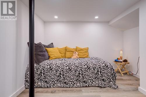 1435 Applewood Road, Mississauga, ON - Indoor Photo Showing Bedroom