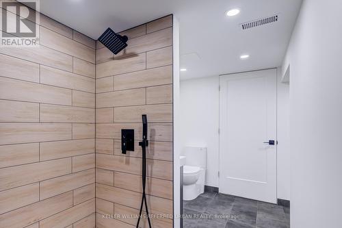1435 Applewood Road, Mississauga, ON - Indoor Photo Showing Bathroom