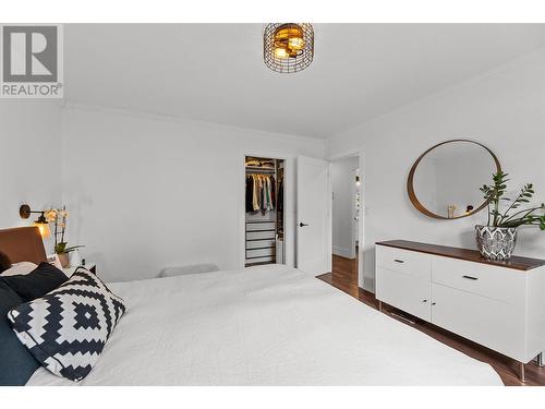 306 Yates Road, Kelowna, BC - Indoor Photo Showing Bedroom