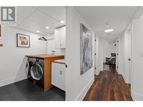 306 Yates Road, Kelowna, BC - Indoor Photo Showing Laundry Room