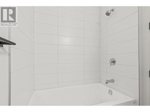 859 Melrose Street, Kelowna, BC - Indoor Photo Showing Bathroom