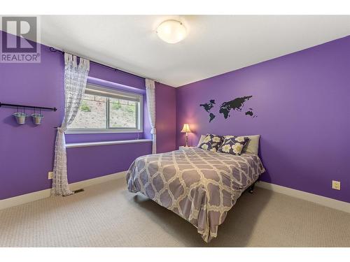 385 Tucker Court, Kelowna, BC - Indoor Photo Showing Bedroom