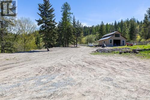 4661 June Springs Road, Kelowna, BC - Outdoor