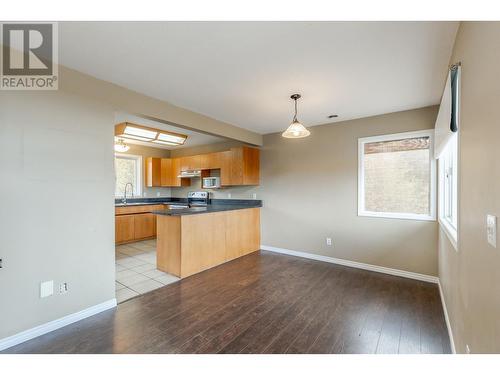 4661 June Springs Road, Kelowna, BC - Indoor Photo Showing Kitchen